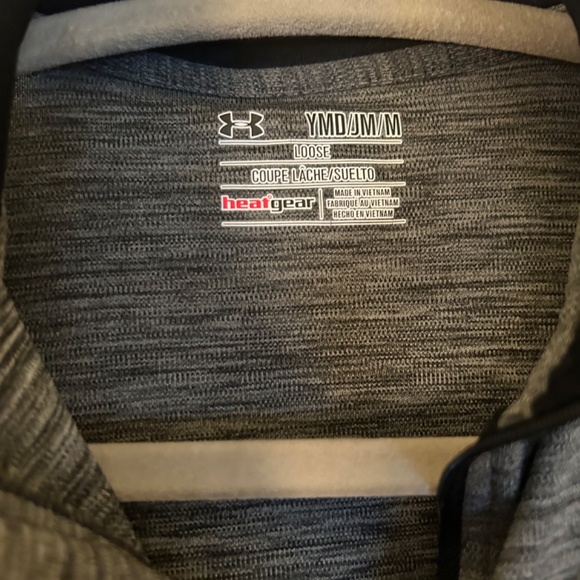 Under Armour Youth long Sleeve Heat Gear - Picture 3 of 4